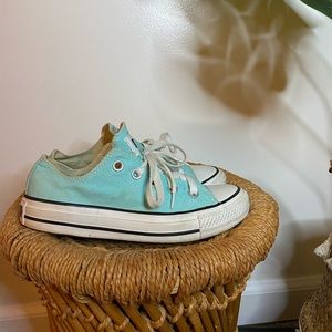 Teal converse!